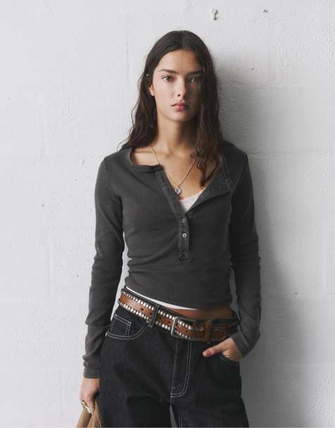 Pull&Bear Fitted t-shirt with buttons in faded black - view 1