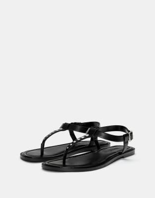 Pull & Bear - Flache Sandalen in Schwarz mit Verzierung