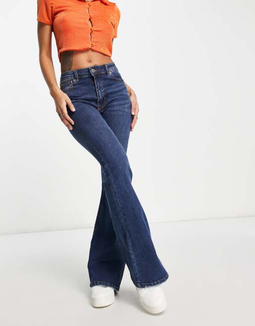 Pull&Bear - Flared jeans met hoge taille in donkerblauw