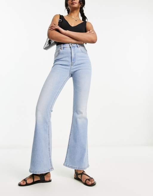 Pull&Bear - Flared jeans met hoge taille in middenblauw