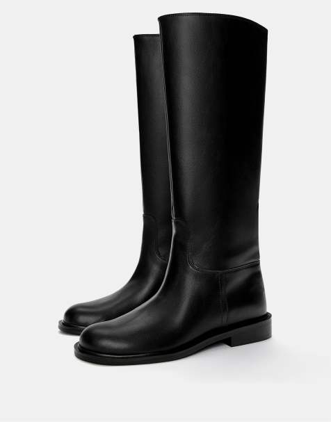Pull&Bear Flat boots in black - view 1
