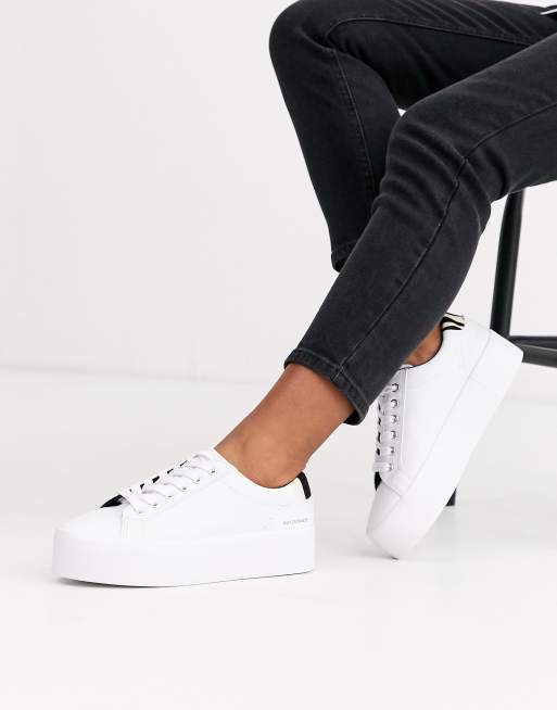 Pull&Bear Flatform Sneakers With Black Back Tab in White