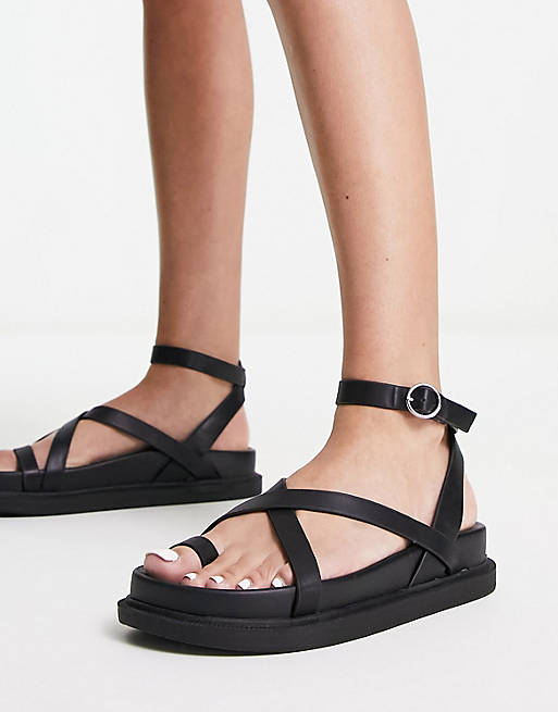 Pull&Bear flatform strappy detail sandal in black | ASOS