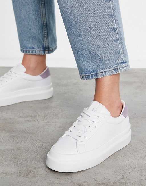 Pull&Bear flatform trainers with lilac back tab in white