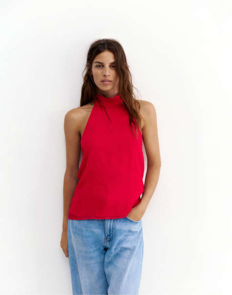 Pull&Bear fließendes Neckholder-Top in Rot - view 1