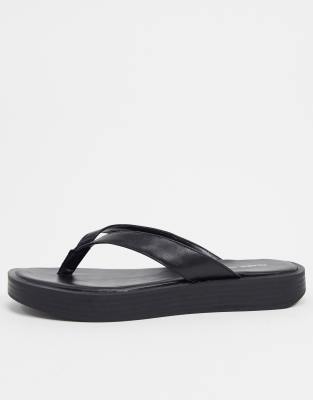 Pull&Bear flip flop in black | ASOS