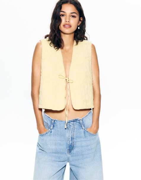 Pull&Bear Floral quilted waistcoat in yellow - view 1