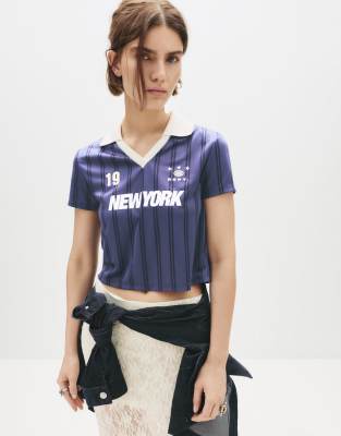 Pull & Bear - Fußball-T-Shirt in Dunkelblau mit „New York"-Print