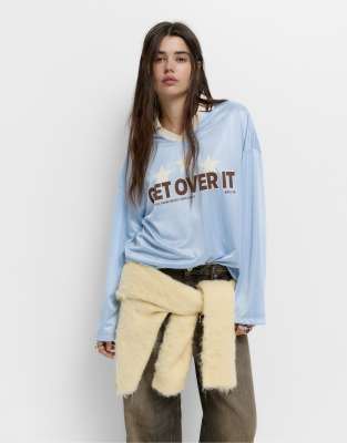 Pull & Bear - Fußball-T-Shirt in Mittelblau mit Sternmotiv
