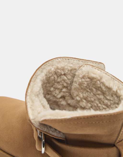 Pull&Bear Fur-lined buckle ankle boots in brown, 5 of 5