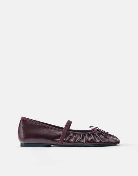 Pull&Bear Gathered ballerina pumps in maroon - view 1