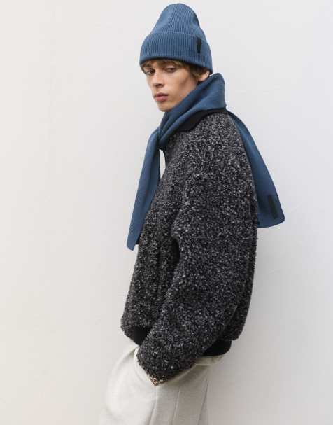 Pull&Bear - Gebreide beanie met label in blauw - view 1