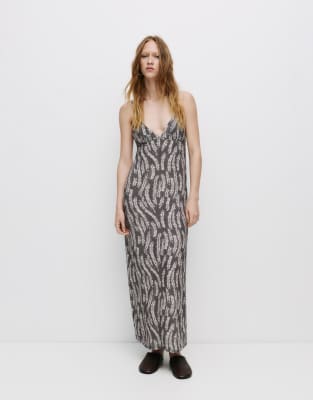 Pull & Bear - Gemustertes Midikleid in Blau