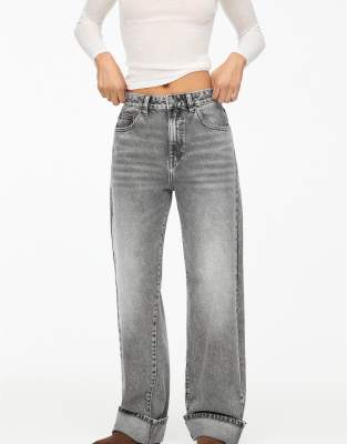 Pull & Bear - Gerade geschnittene Baggy-Jeans in Grau mit umgeschlagenem Saum