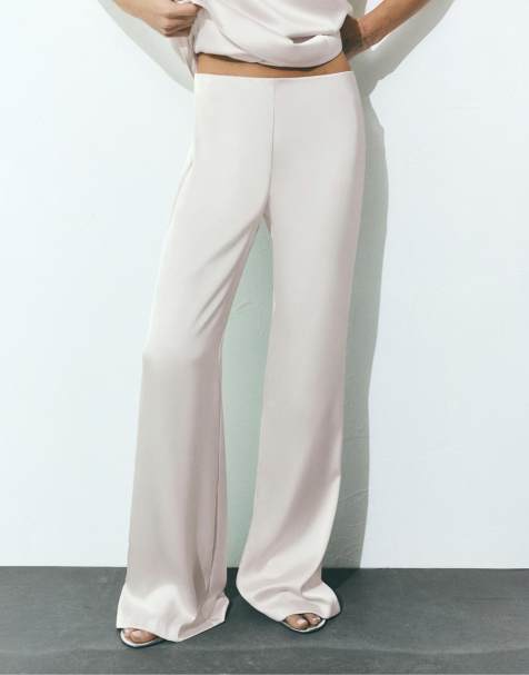 Pull&Bear – Gerade geschnittene Hose aus Satin in Beige - view 1