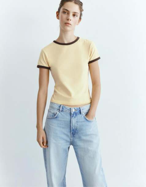 Pull&Bear - Geribbeld T-shirt met korte mouwen in geel - view 1