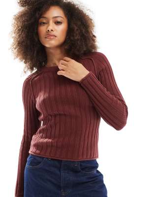 Pull & Bear - Gerippter Strickpullover in Burgunderrot