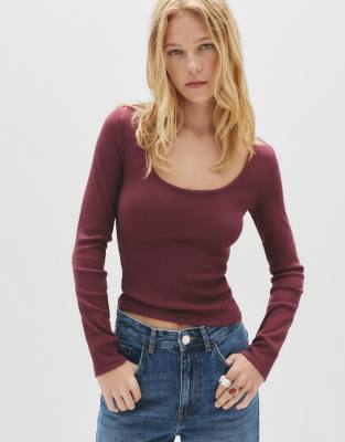 Pull & Bear - Geripptes, langärmliges Shirt in Burgunderrot