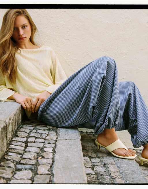 Pull&Bear geruite sarouelbroek in middenblauw, 4 van 7