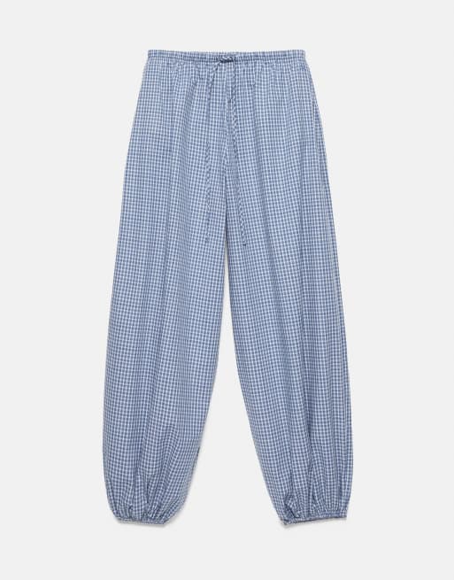 Pull&Bear geruite sarouelbroek in middenblauw, 5 van 7