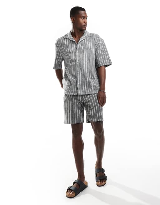 Pull&Bear - Gestreepte shorts met textuur in grijs, deel van co-ord set