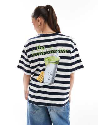 Pull & Bear - Gestreiftes, buntes Oversize-T-Shirt mit „Matcha"-Print