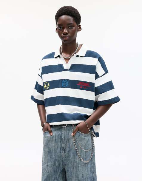 Pull&Bear – Gestreiftes, kurzärmliges Polohemd in Wollweiß mit Stickerei - view 1