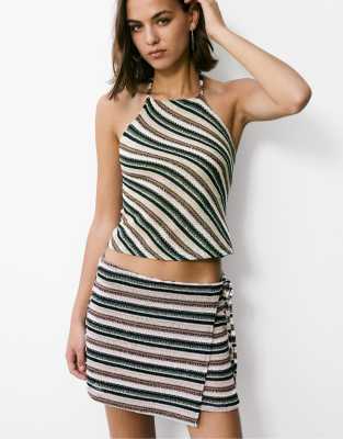 Pull & Bear - Gestreiftes Neckholder-Top-Bunt