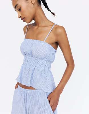 Pull & Bear - Gestreiftes Trägeroberteil in Blau