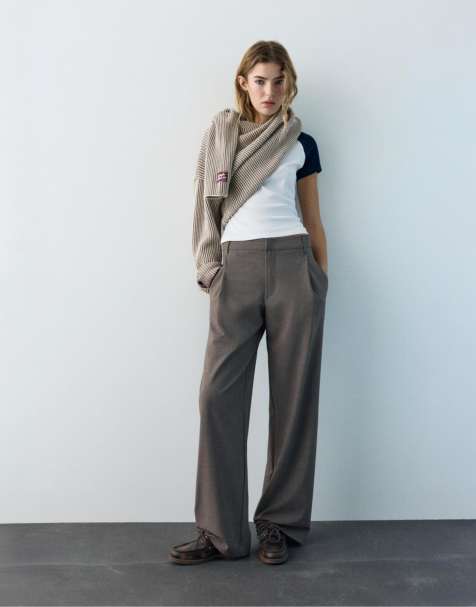 Pull&Bear - Getailleerde broek met figuurnaden in taupe - view 1