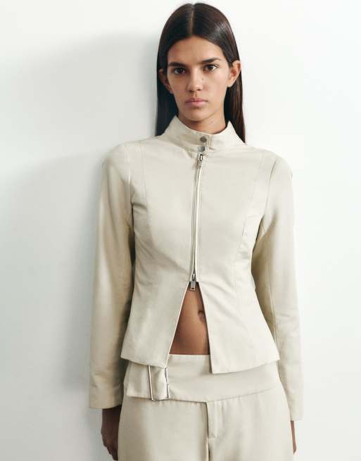 Pull&Bear giacca aderente con collo alto color sabbia, 2 di 7