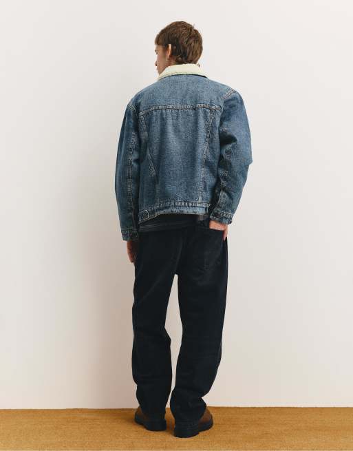 Pull&Bear - Giacca di jeans blu medio con colletto in pelliccia sintetica, 3 di 4