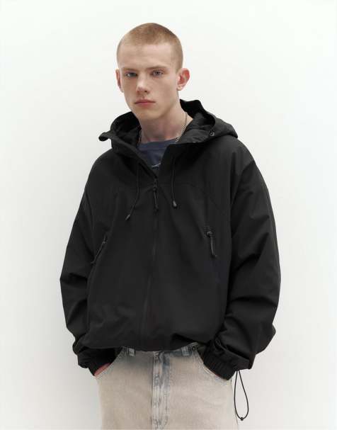 Pull&Bear - Giacca impermeabile leggera nera con cappuccio - view 1