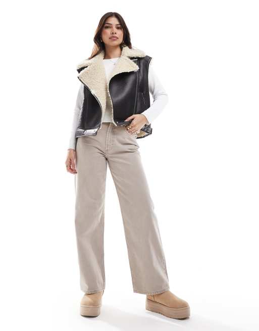Pull&Bear - Gilet met afwerking van imitatieschapenvacht in donkerbruin