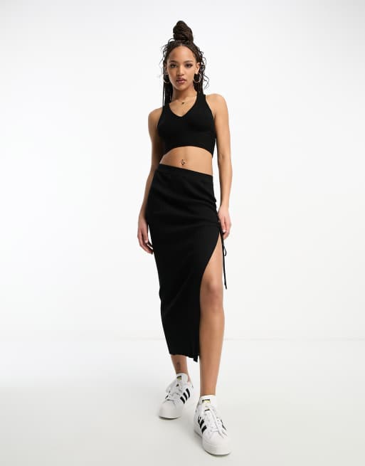 Pull Bear Gonna al polpaccio in maglia nera in coordinato ASOS