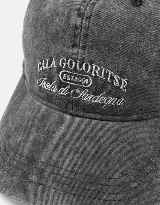 Pull&Bear - Grå kasket med 'cala goloritsé'-broderi, 3 af 3