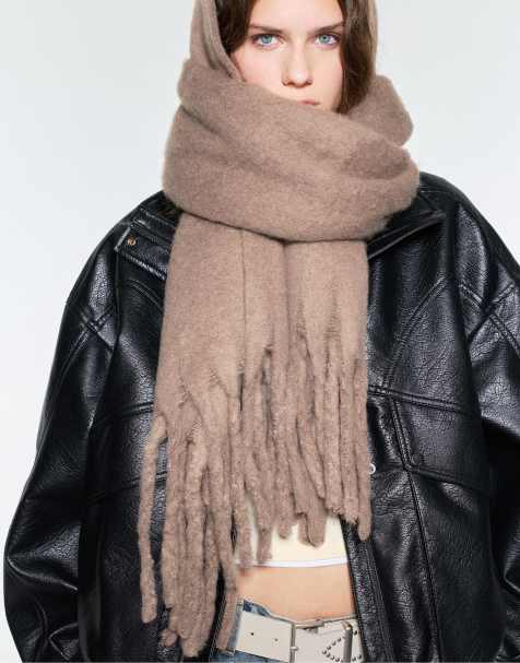 Pull&Bear - Gråbrunt halstørklæde i mohair-look - view 1