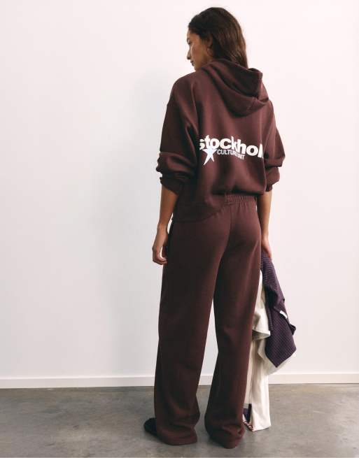 Pull&Bear Graphic joggers in maroon, 2 of 7