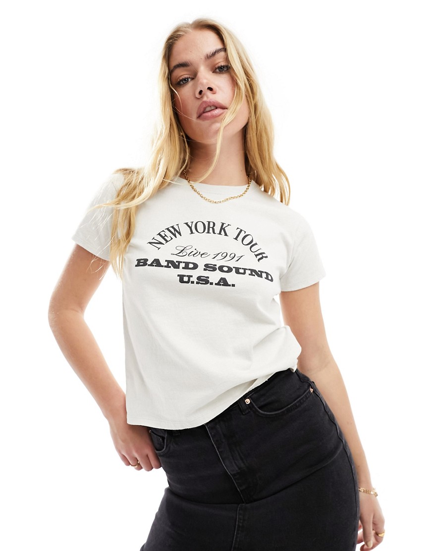 Pull & Bear graphic ’New York Tour’ t-shirt in ecru-Neutral
