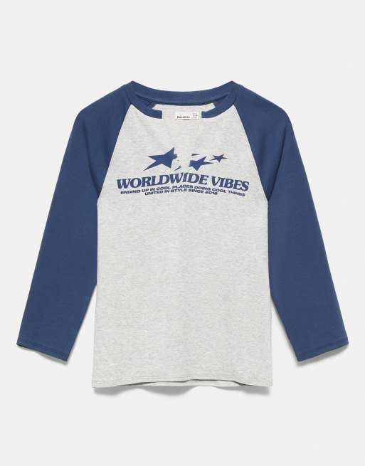 Pull&Bear Graphic raglan sleeve t-shirt in mid blue, 6 of 7