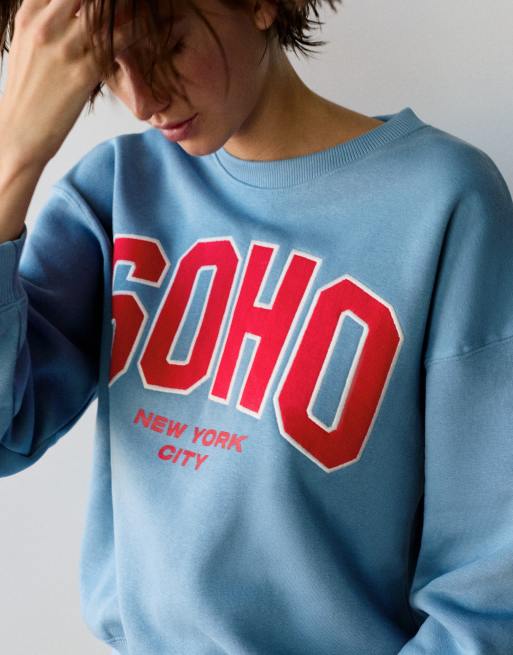 Pull&Bear graphic sweatshirt met ronde hals in middenblauw, 3 van 7