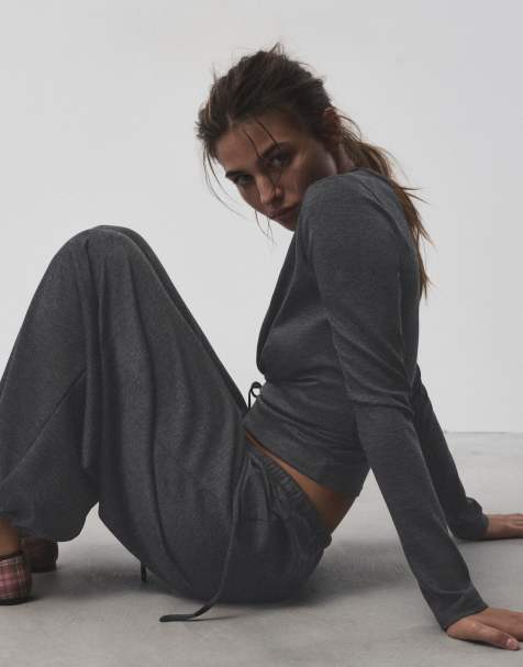 Pull&Bear - Gråt flagrende sæt i satin - view 1