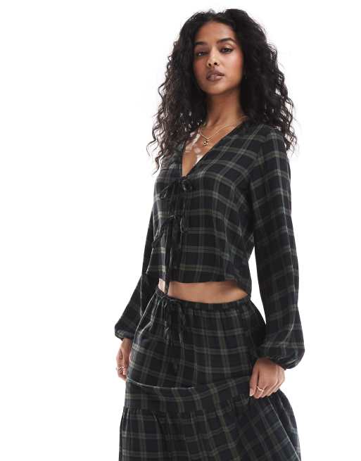 Pull&Bear – Grün karierte Bluse mit Bindedetail
