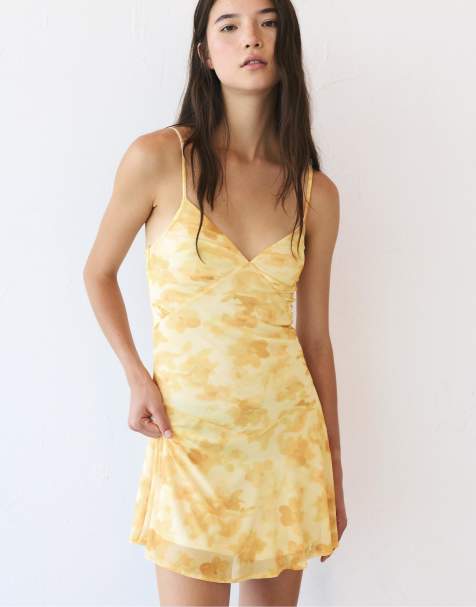 Pull&Bear - Gul og kort kjole med print - view 1
