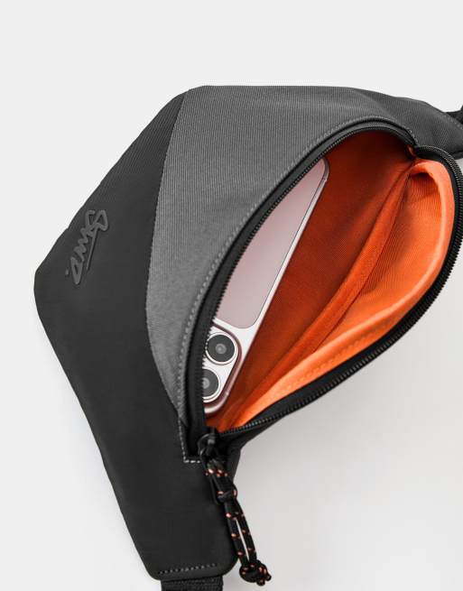 Pull&Bear Gürteltasche aus Materialmix in Grau, 4 von 4