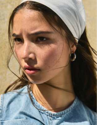 Pull & Bear - Halstuch in Weiß