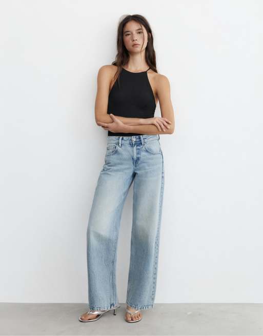 Pull&Bear Halter strappy bodysuit in black, 2 of 4
