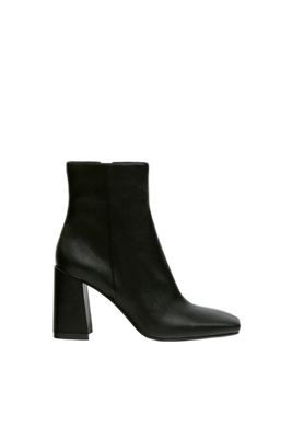Pull&Bear heeled ankle boot in black
