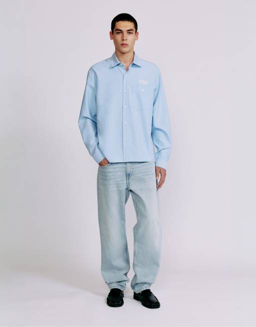 Pull&Bear Hemd mit Stickerei und langen Ärmeln in Hellblau, 4 von 7