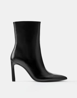 Heeled 1